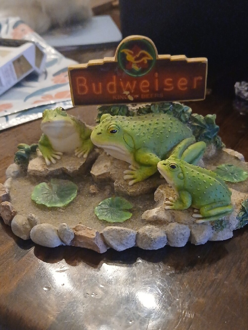 Budweiser Green Frog Pond Habitat Accent with Red Logo Great For Man Cave - Picture 2 of 8